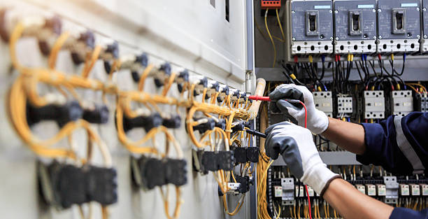 Professional Electrician technician working in Lakeview, NY
